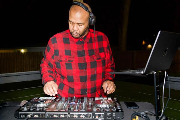 dj